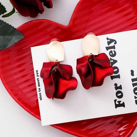 Unique Zone Jewelry - ❤️️NEW UNIQUE Flower Petal Handmade Earrings R10